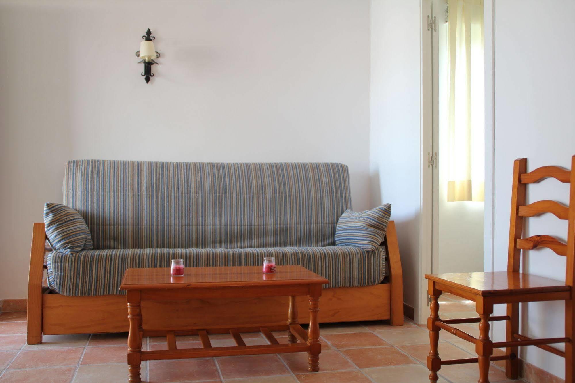 Bungalows El Arenal Hotel ฮาเวอา ภายนอก รูปภาพ